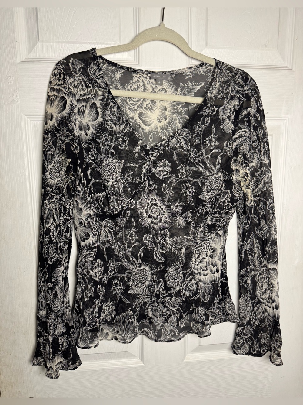 Ann Taylor Silk Floral Sheer V-Neck Blouse Long Sleeve Whimsigoth Feminine